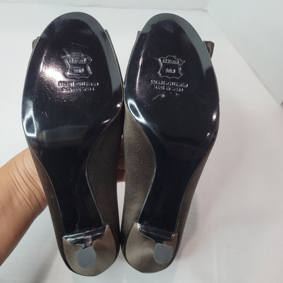 Stuart Weitzman Peep Toe Satin Heels Size 7.5 - Picture 8 of 12